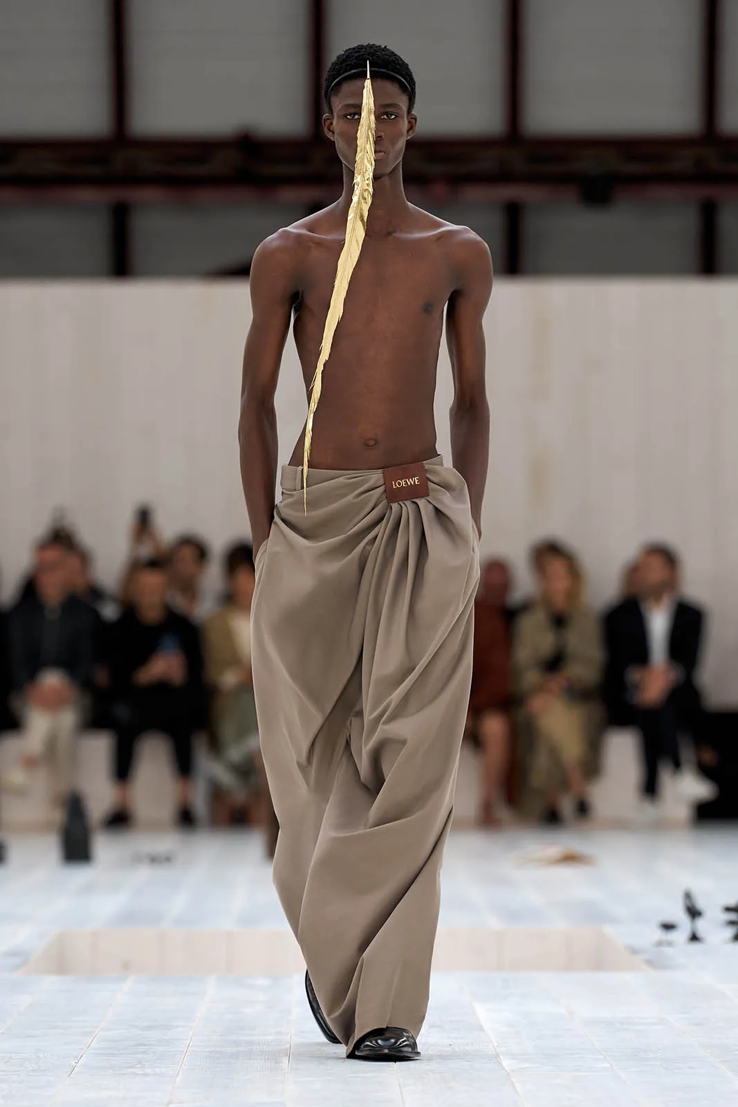 Loewe_Spring_Summer_2025_23