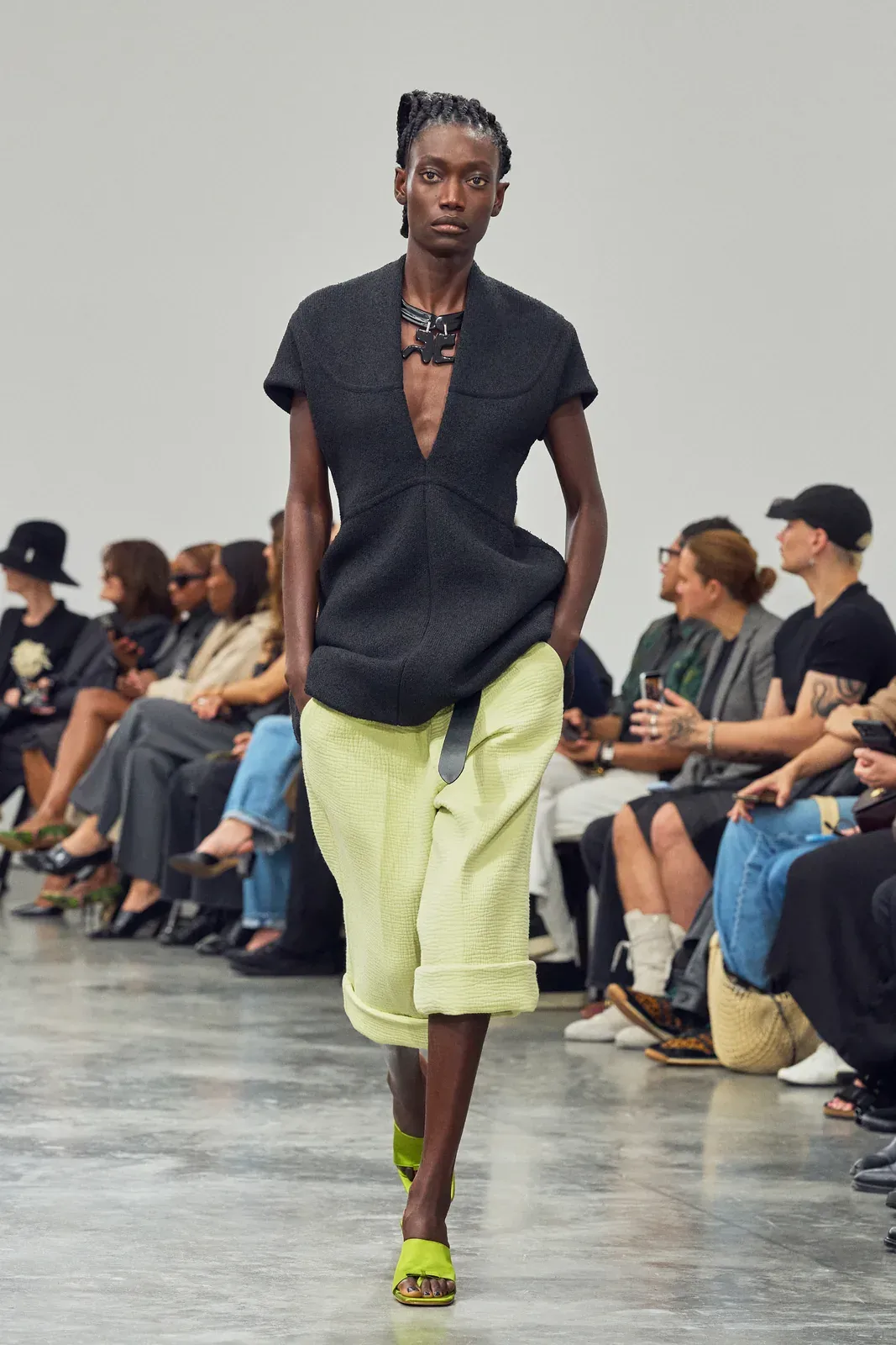 metal-courreges-32