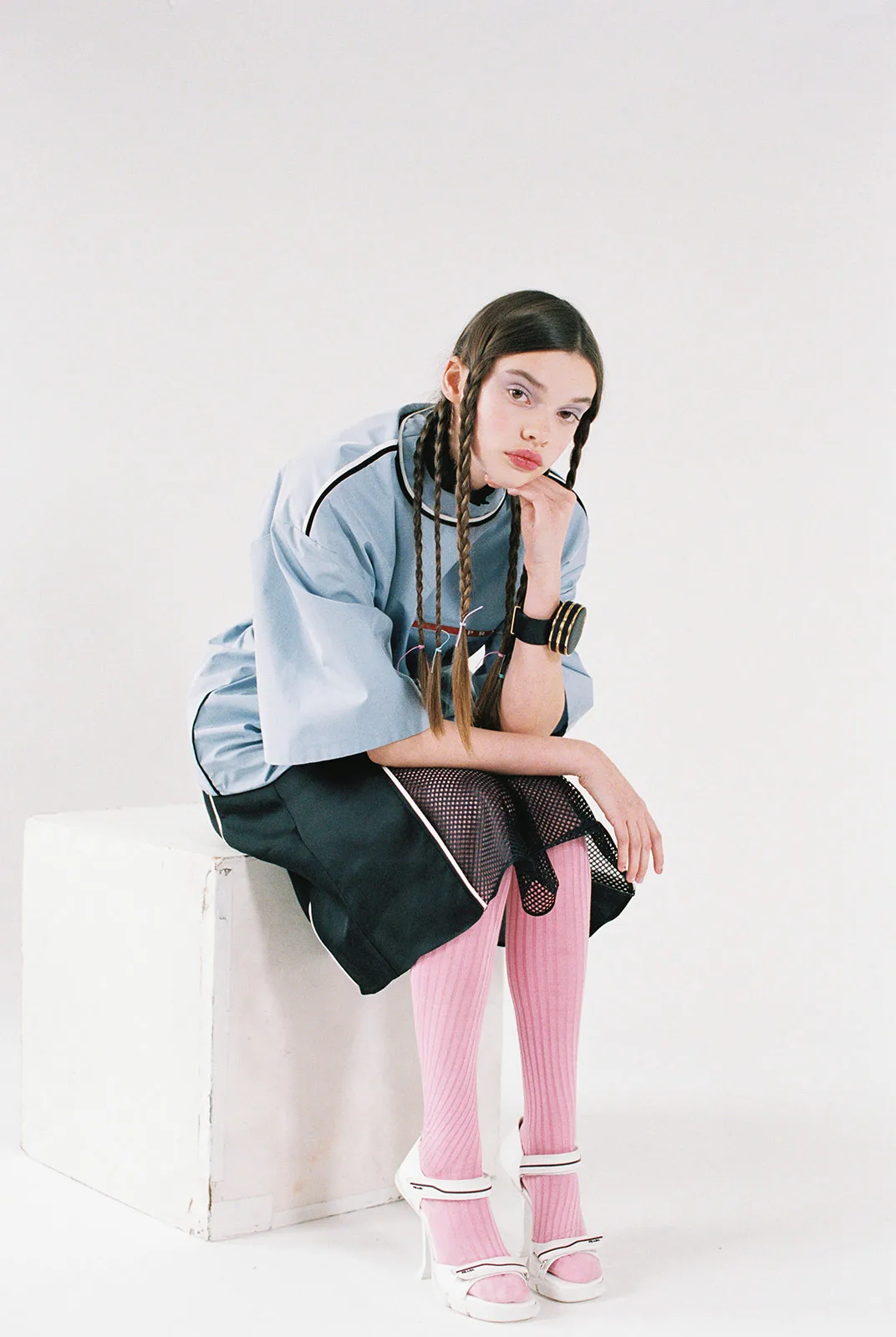 Xanthe Hutchinson Metalmagazine12