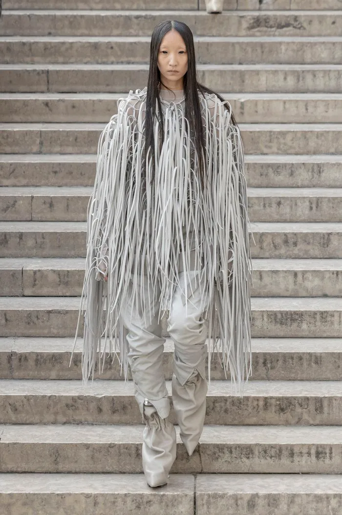 collections_cover_Rick-Owens-RTW-SS26-Paris-17