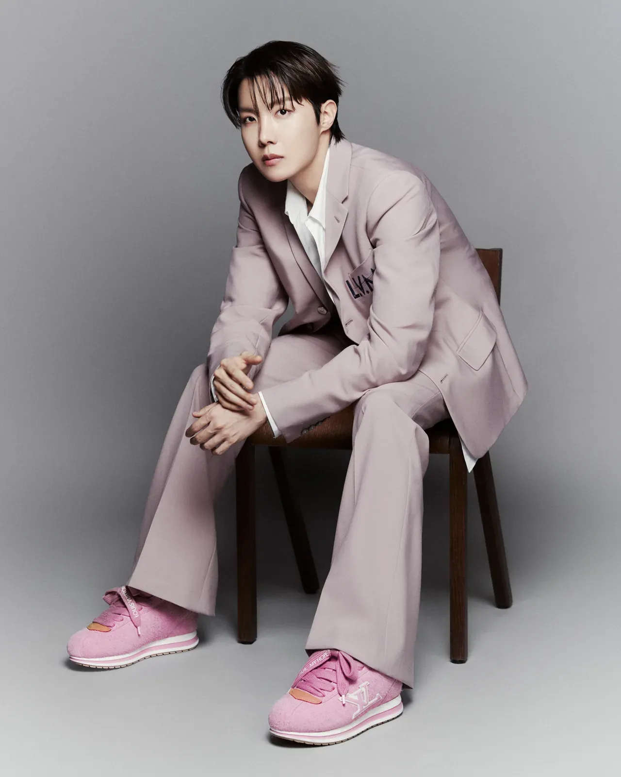 metal-louis-vuitton-x-j-hope-03
