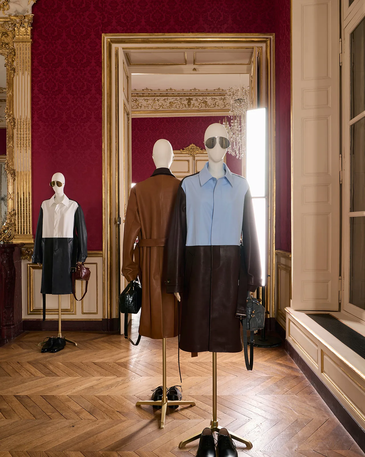 LOEWE_FW25_PRESENTATION_17