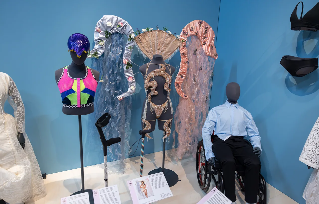 Installation-image-of-Design-and-Disability-at-VA-South-Kensington-6