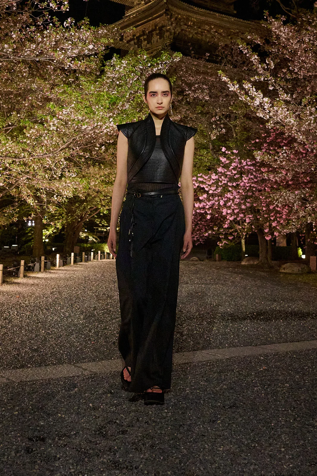 DIOR_W_RTW_FALL25_KYOTO_LOOK_25