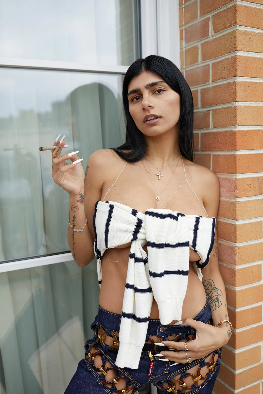 MIA-KHALIFA-METAL-50-11