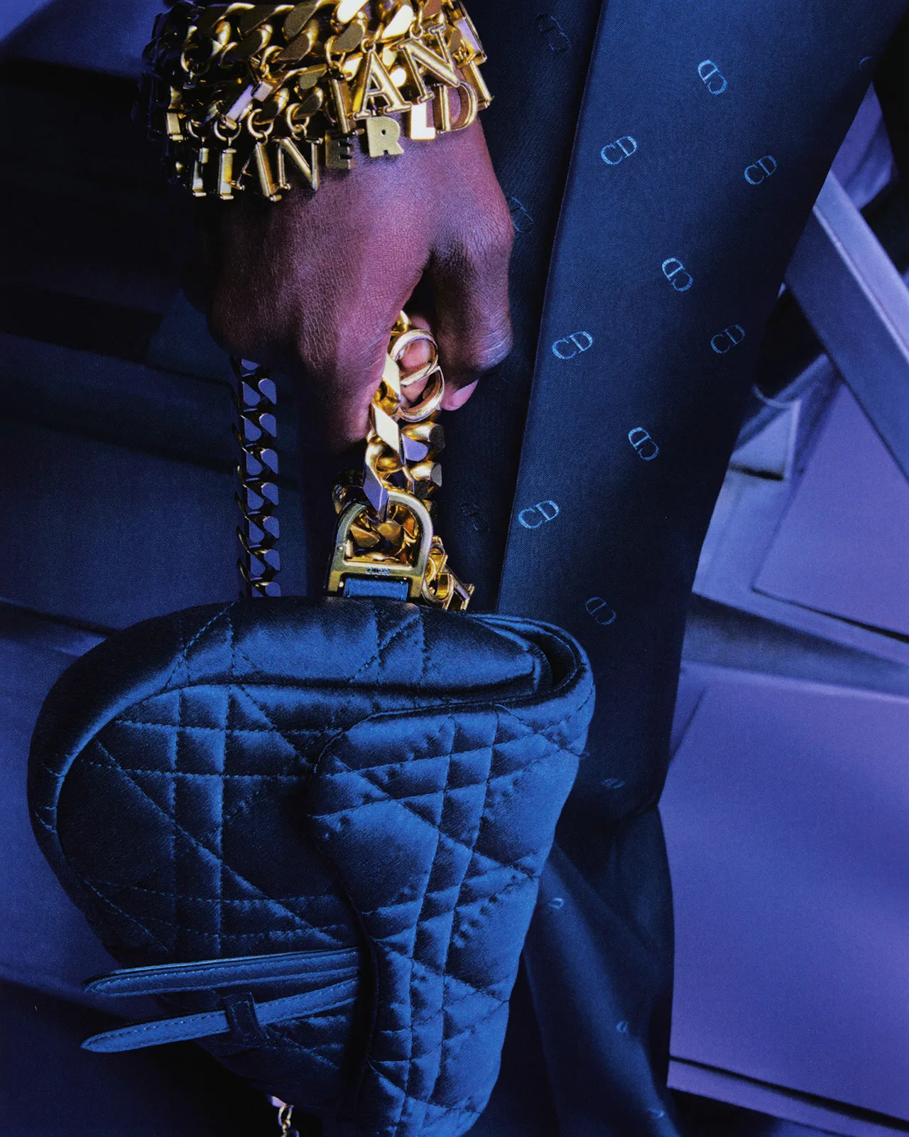 Metal Dior 9