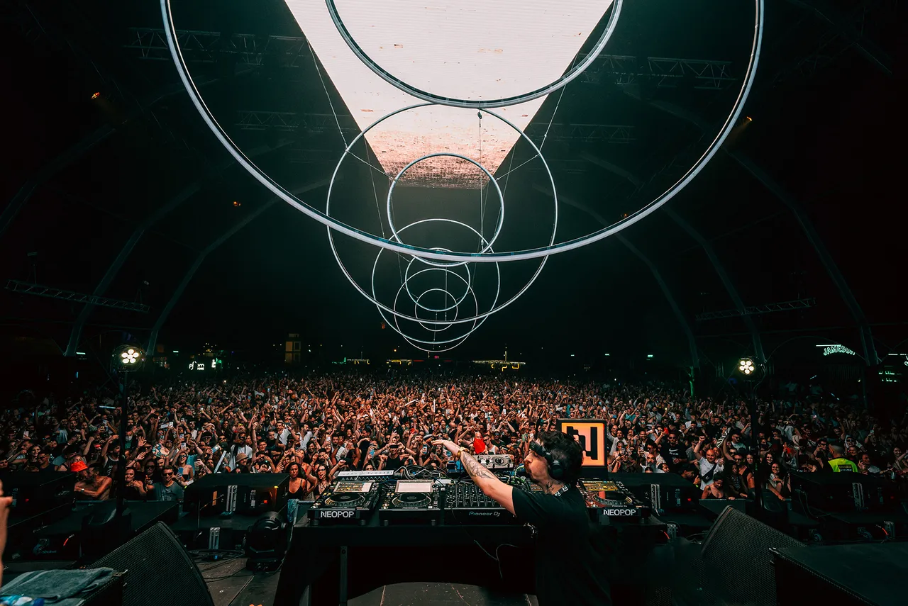 MOCHAKK_NEOSTAGE_NEOPOP_2024_MIGUELDESOUSA_04.jpg