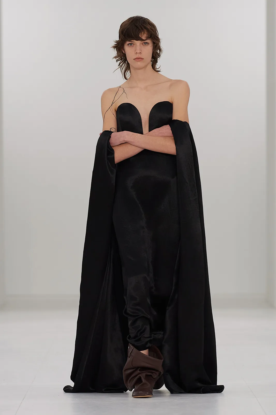 Loewe F W23 Ww Show Runway Look 49