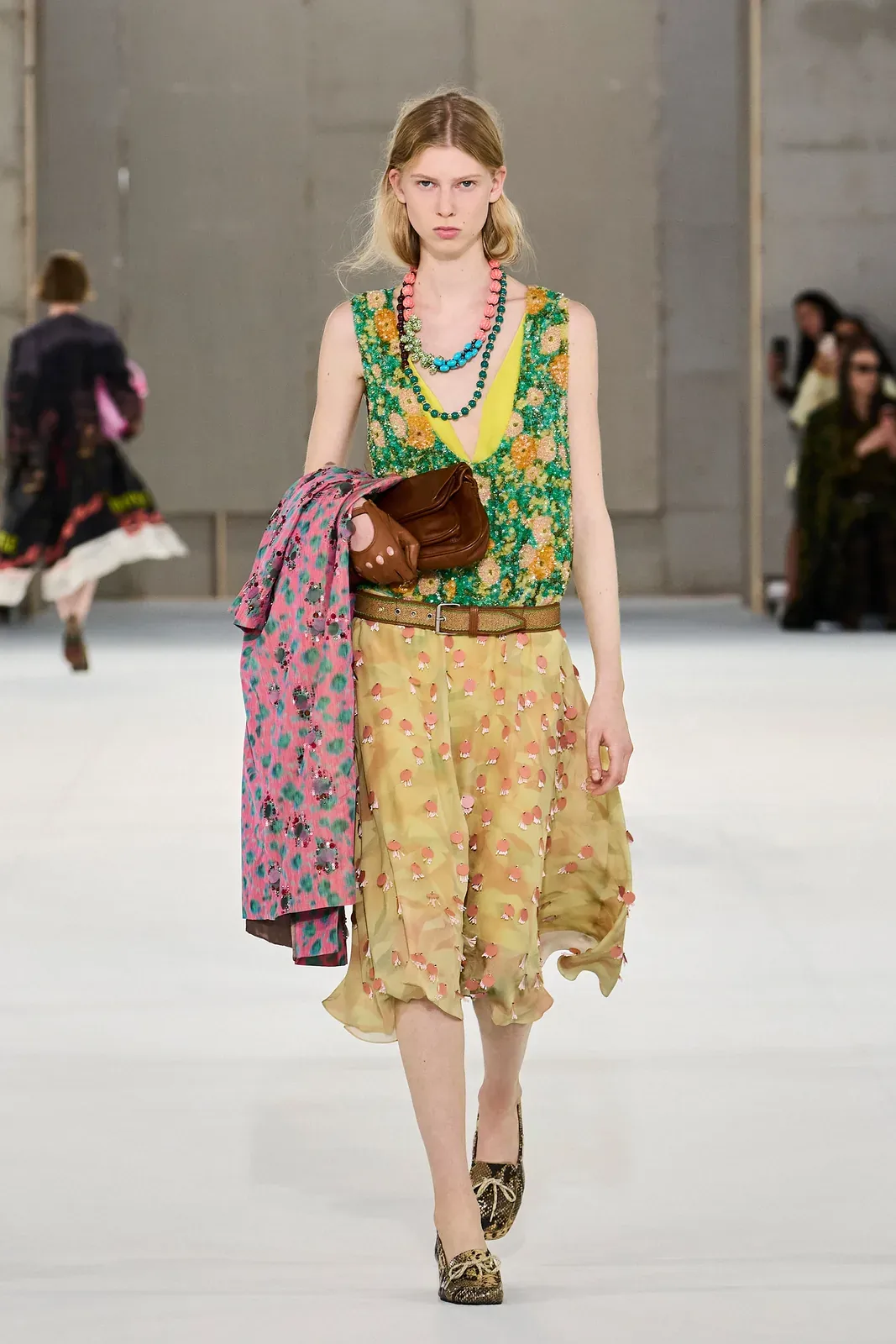 metal-dries-van-noten-ss27-14