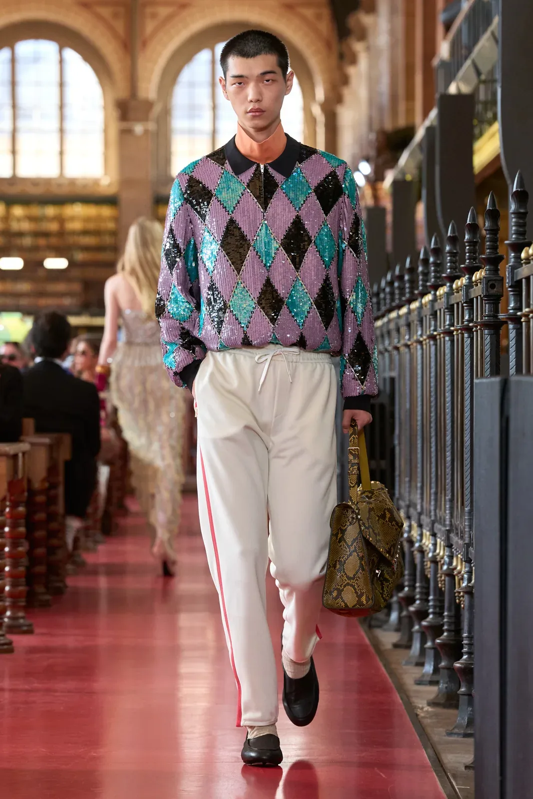 metal-valentino-ss27-44