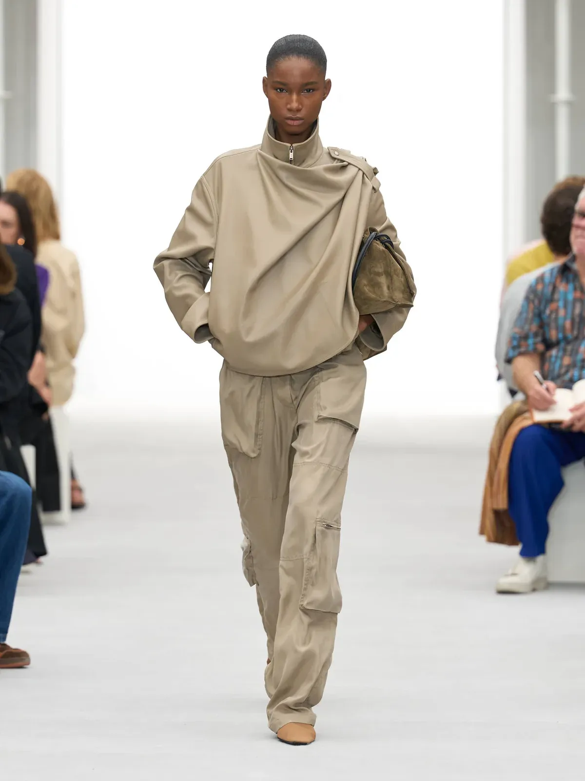 metal-loewe-ss27-17