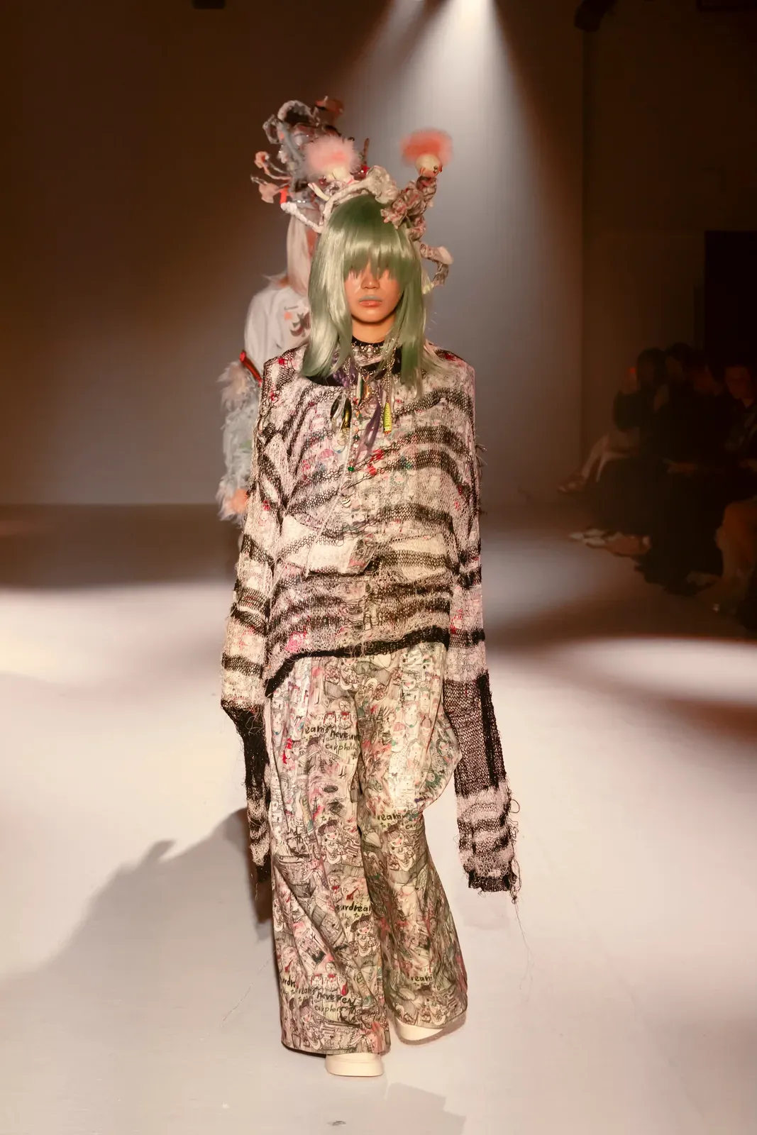 metal-bunka-fashion-college-hinae-katsura-by-katsura-hinae-05