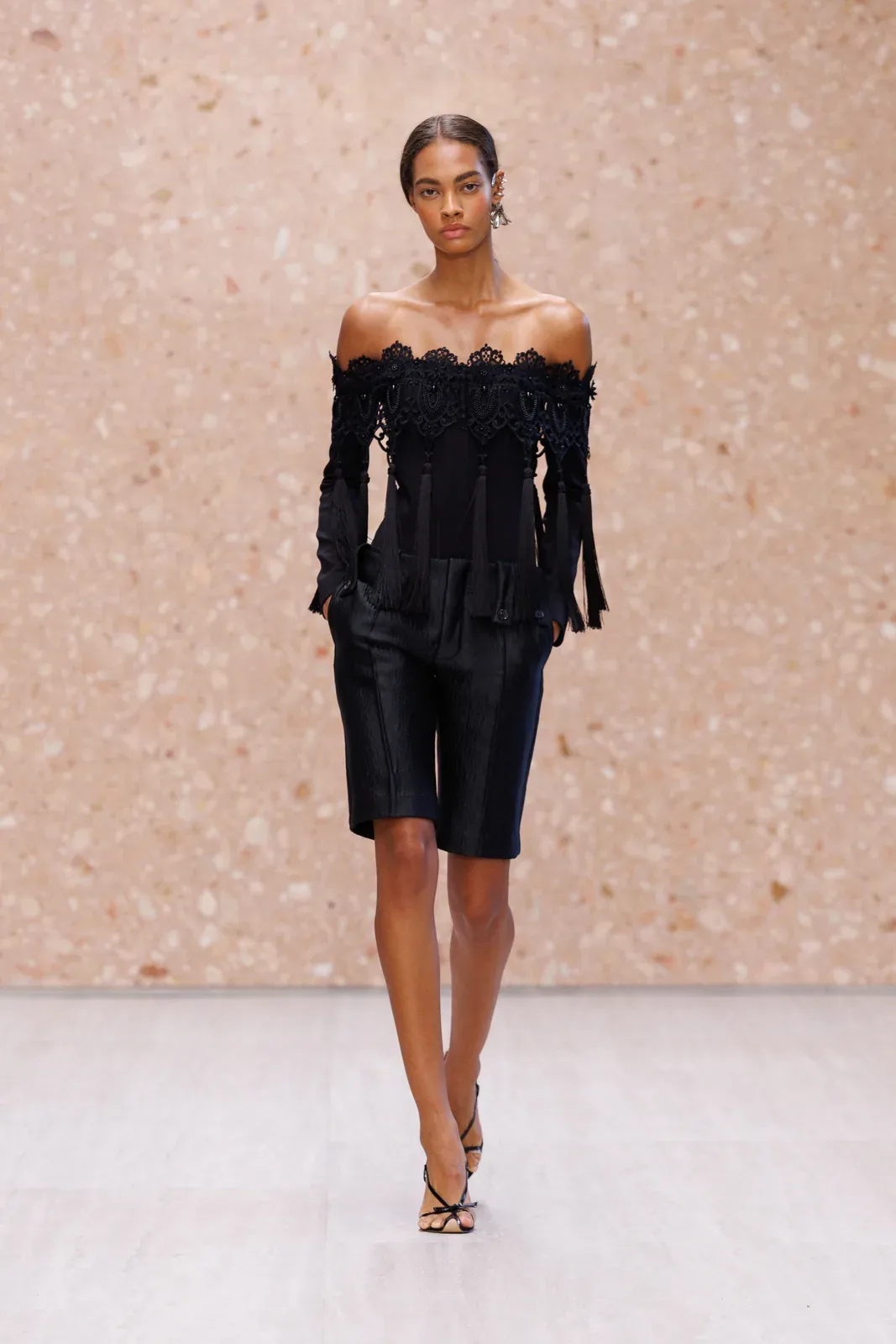 metal-chloe-ss27-04