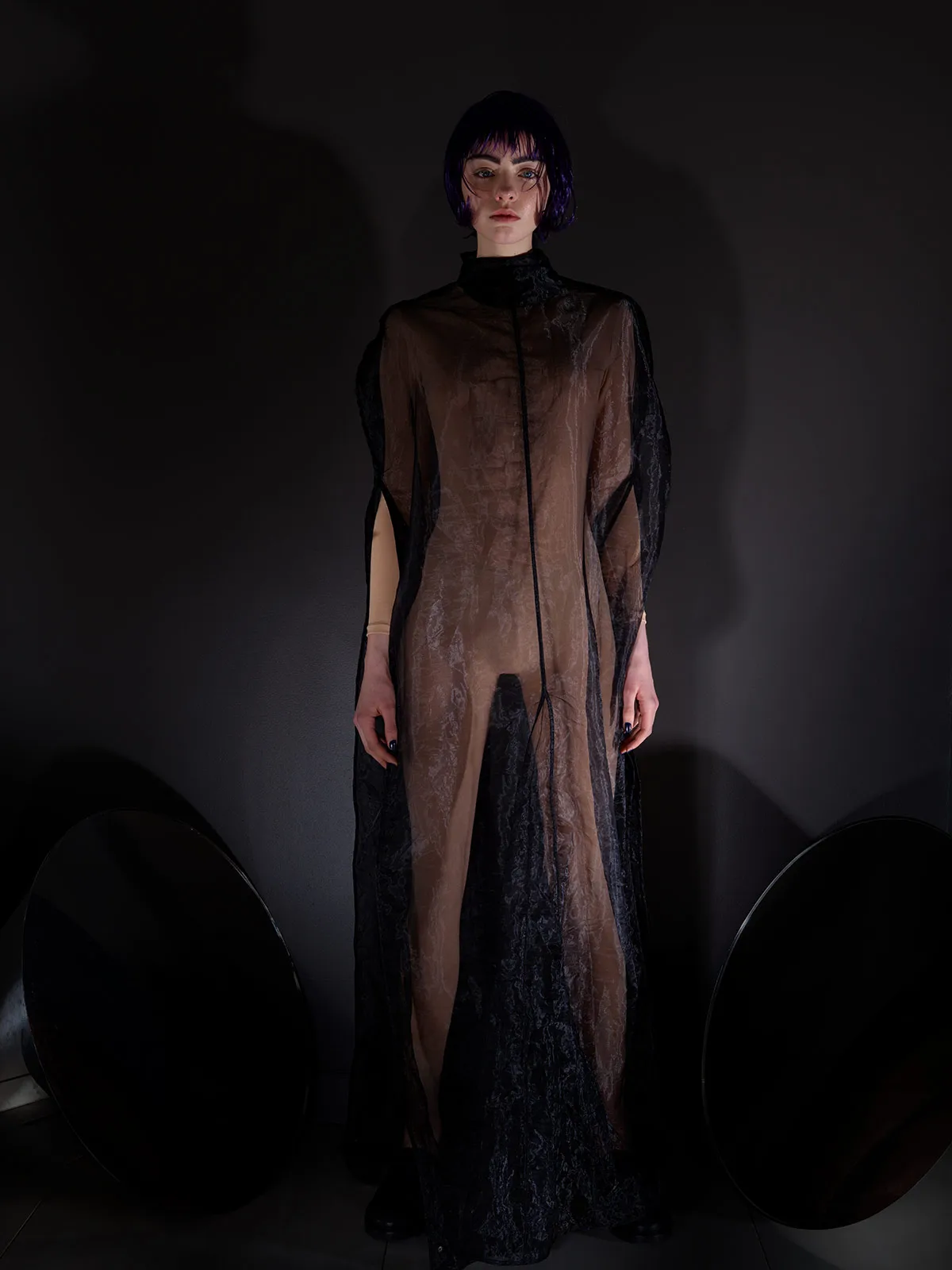 Coco Neuville Metalmagazine37 11
