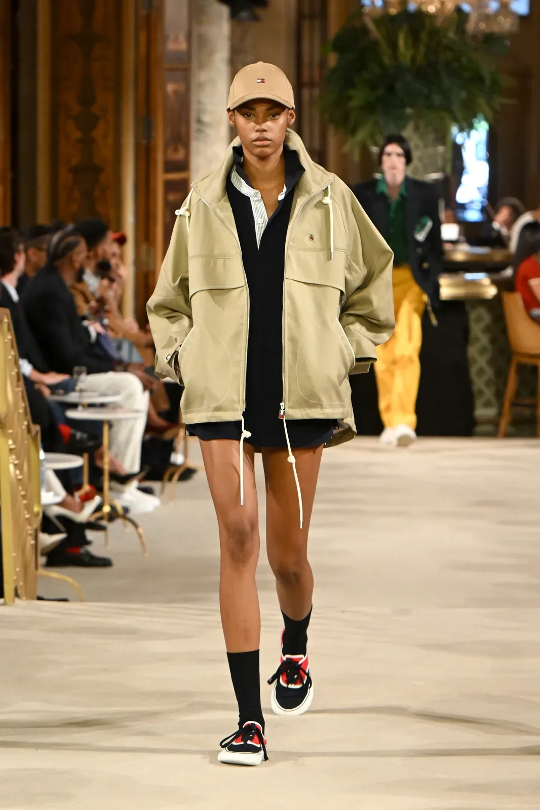 metal-tommy-hilfiger-spring-2027-03.webp