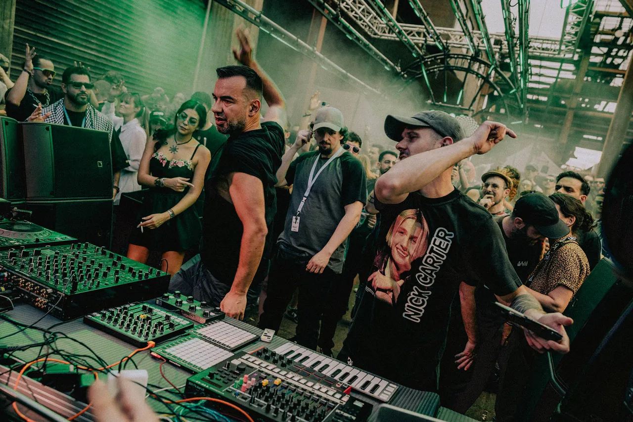 KINK B2B RAREDUB.jpg