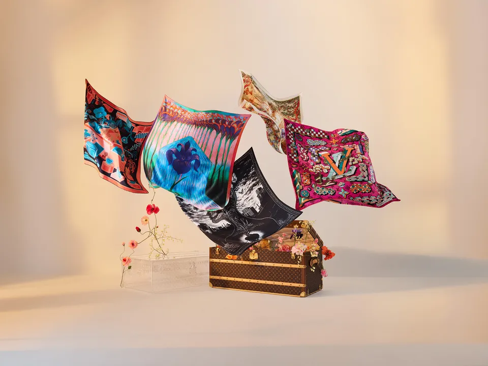 LV Art Silk Squares