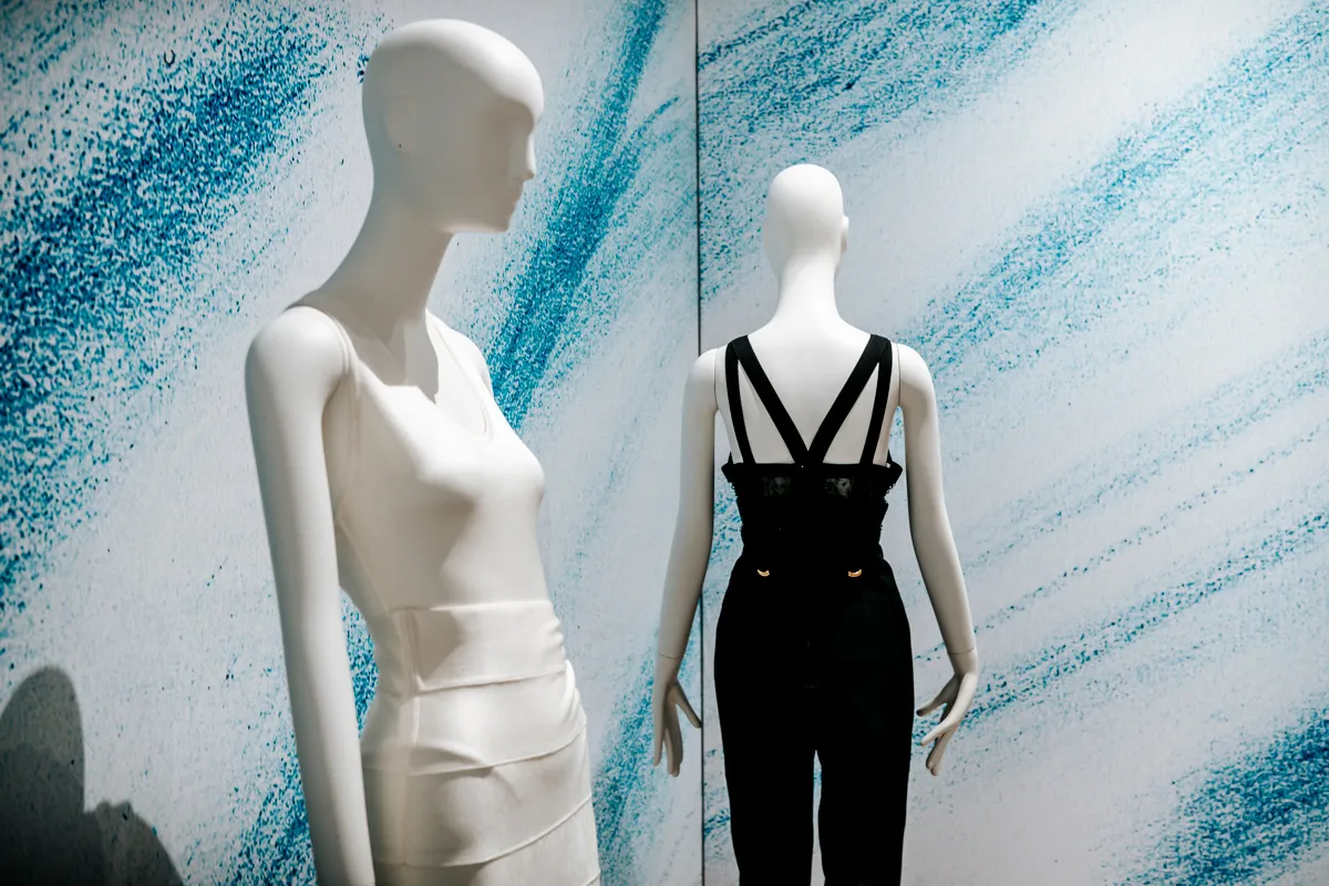 Activewear Metalmagazine 8
