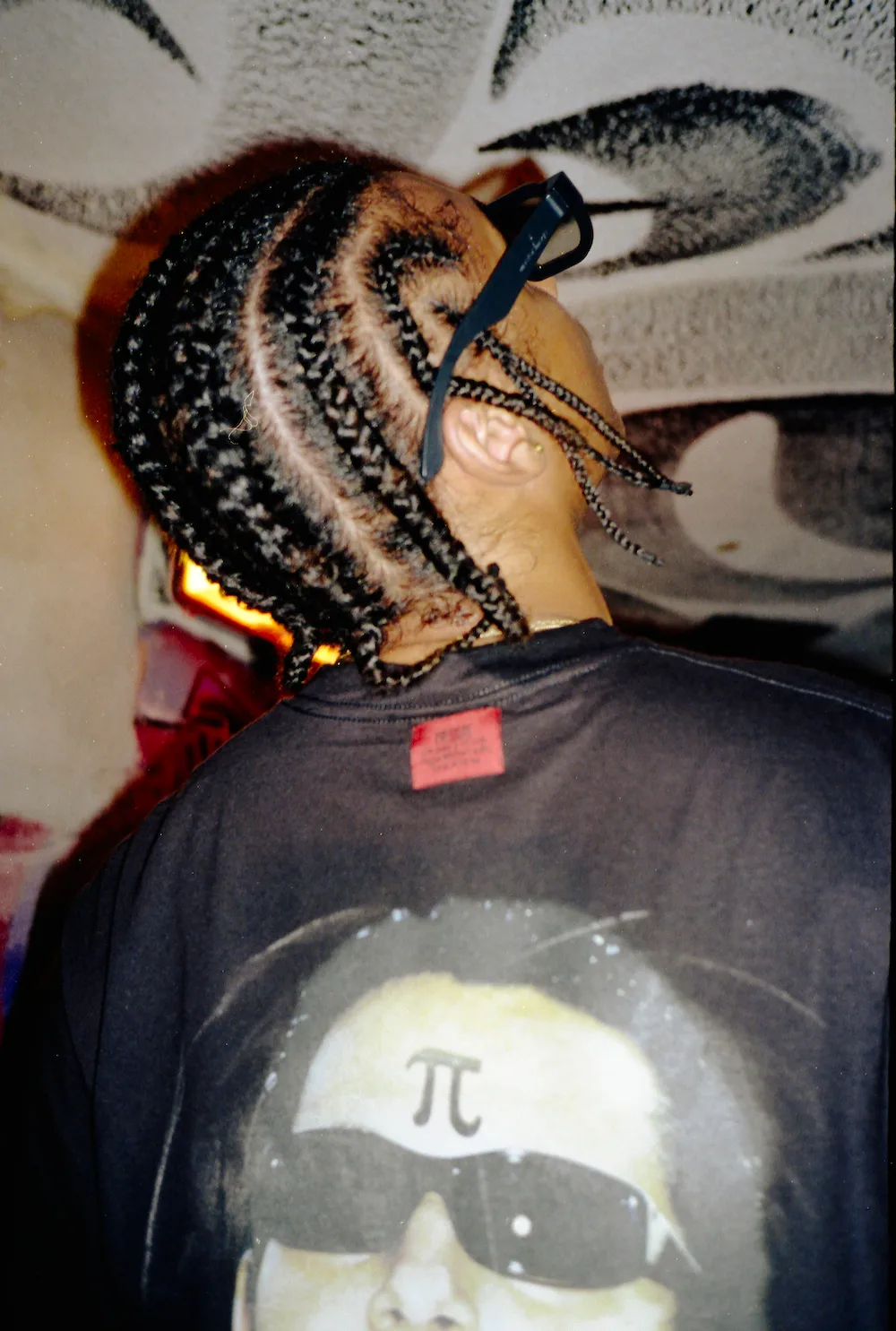 Look Pleasures 3