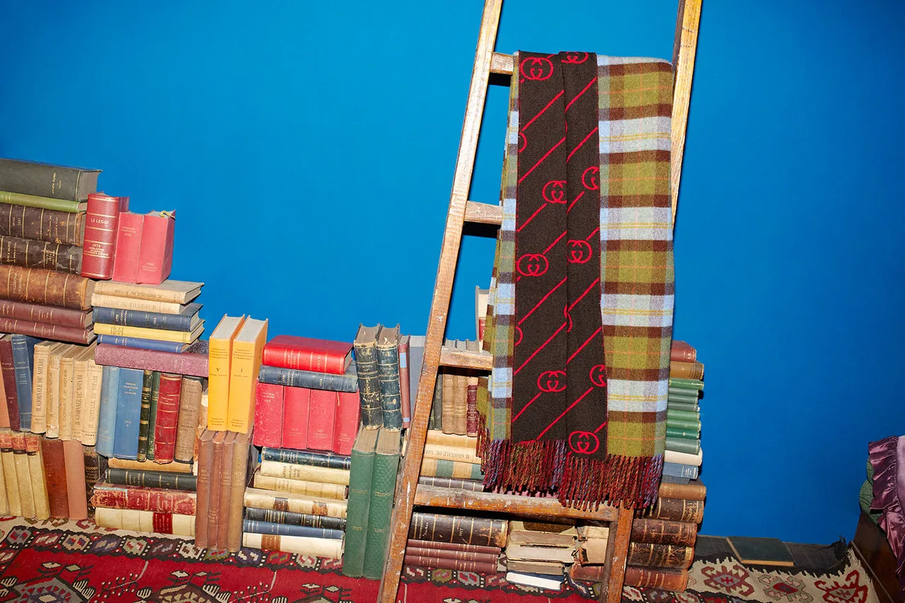 Gucci Decor Souvenir From Rome Metalmagazine 9