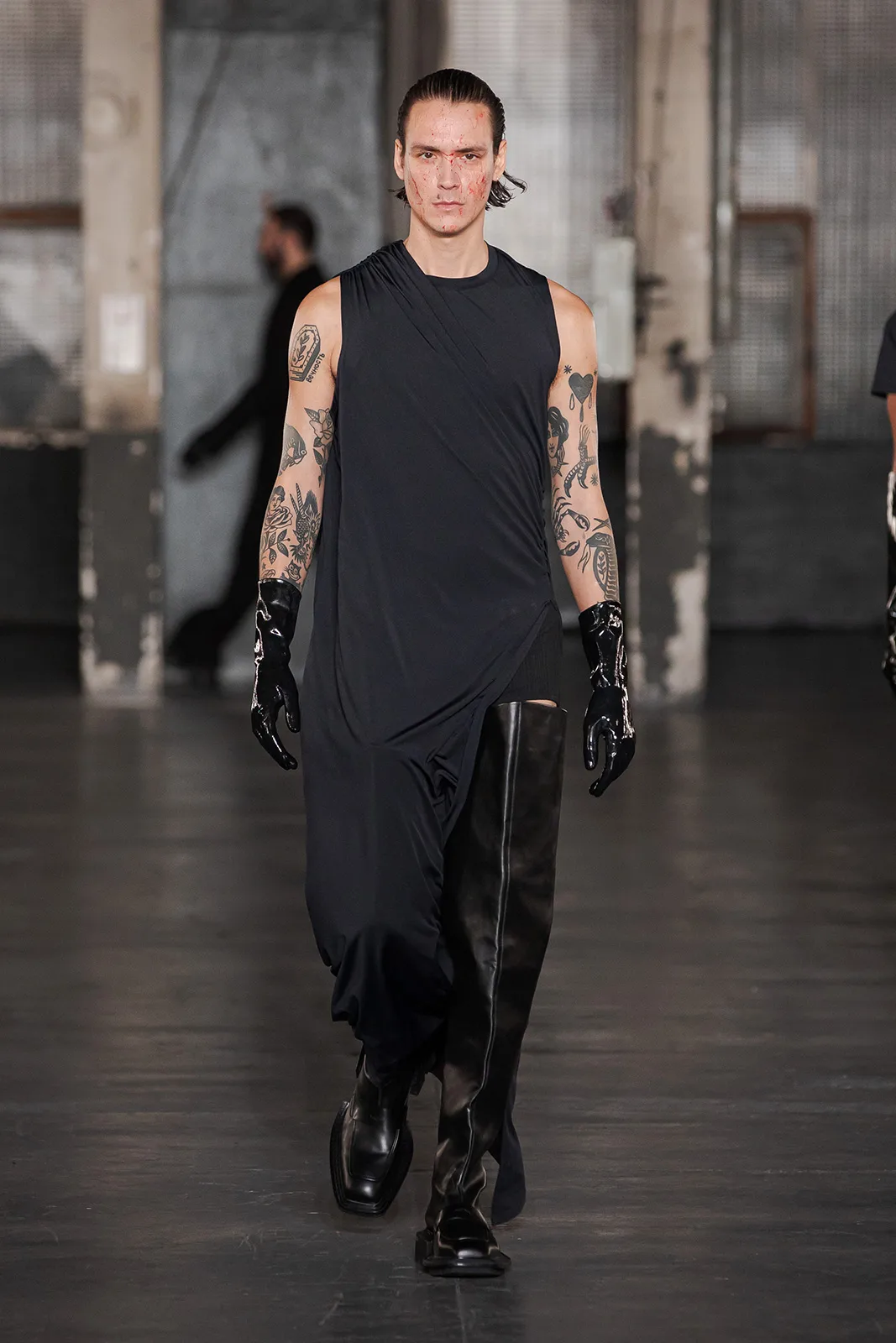 Louis Gabriel Nouchi Metalmagazine 19.jpg