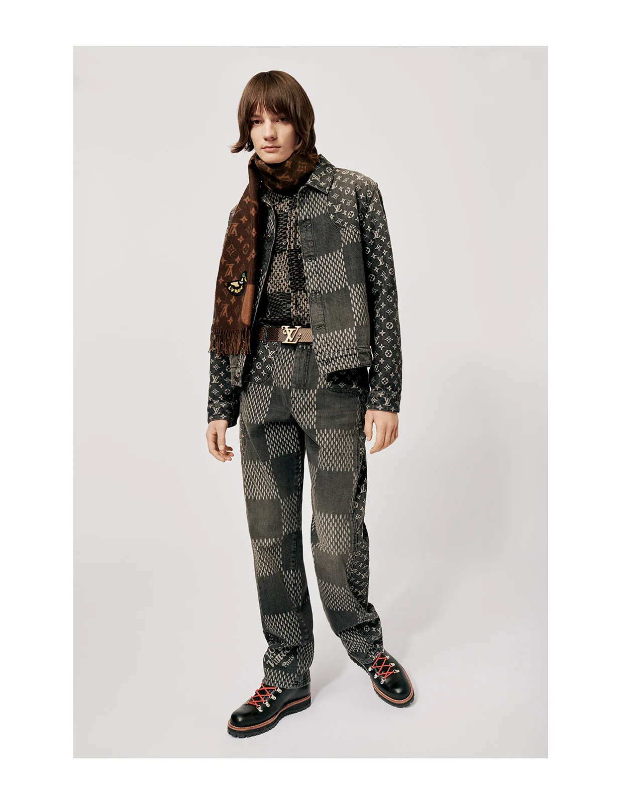 Louis Vuitton L V2 Metalmagazine 14