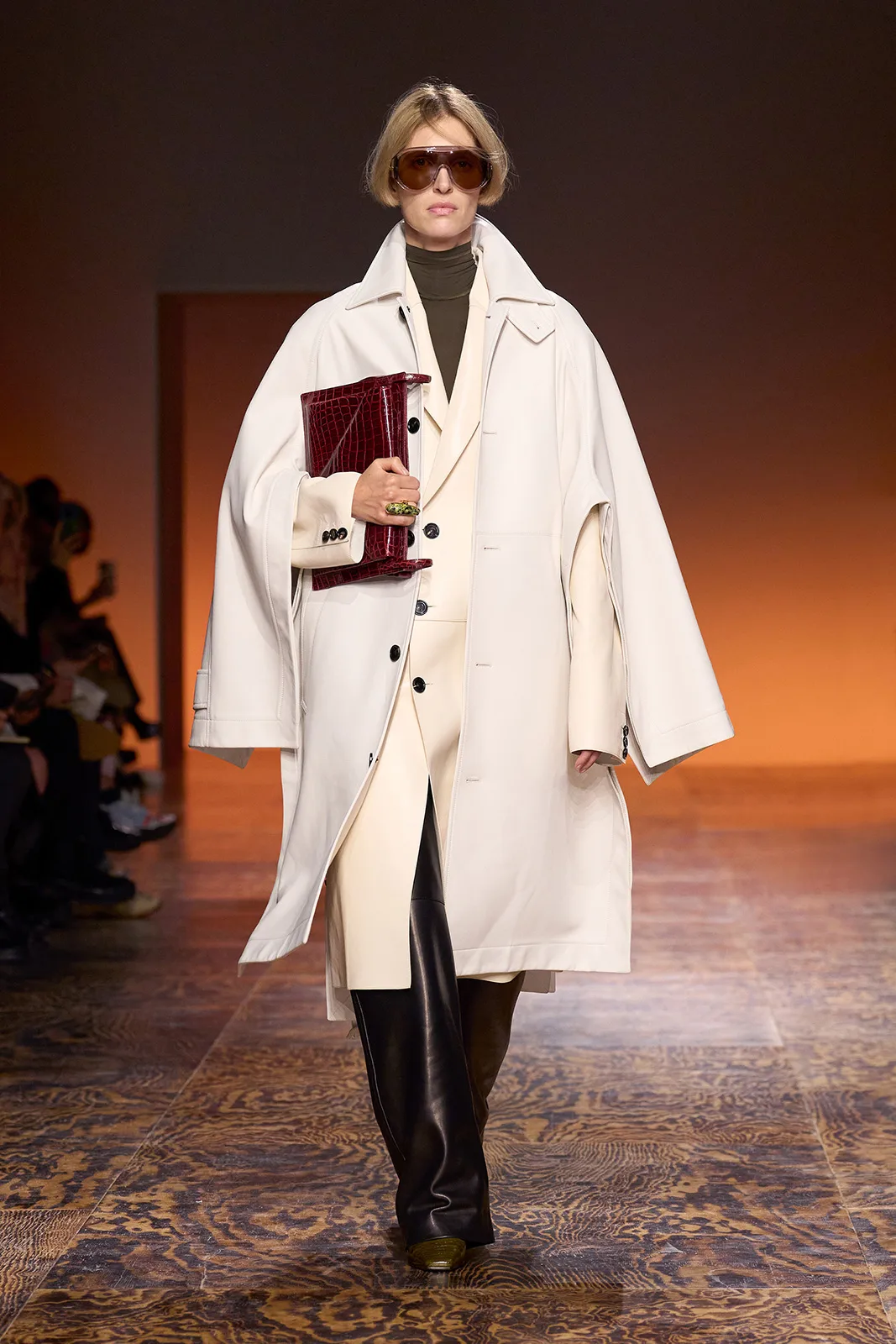 WINTER2024_LOOK_53_W_FIO01002