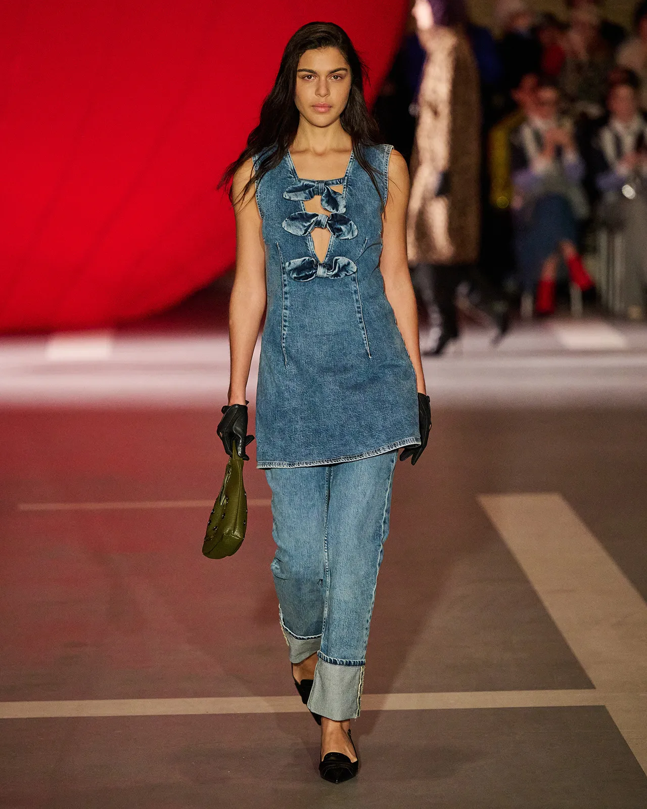 Look-10-of-32-Baum-und-Pferdgarten-AW25
