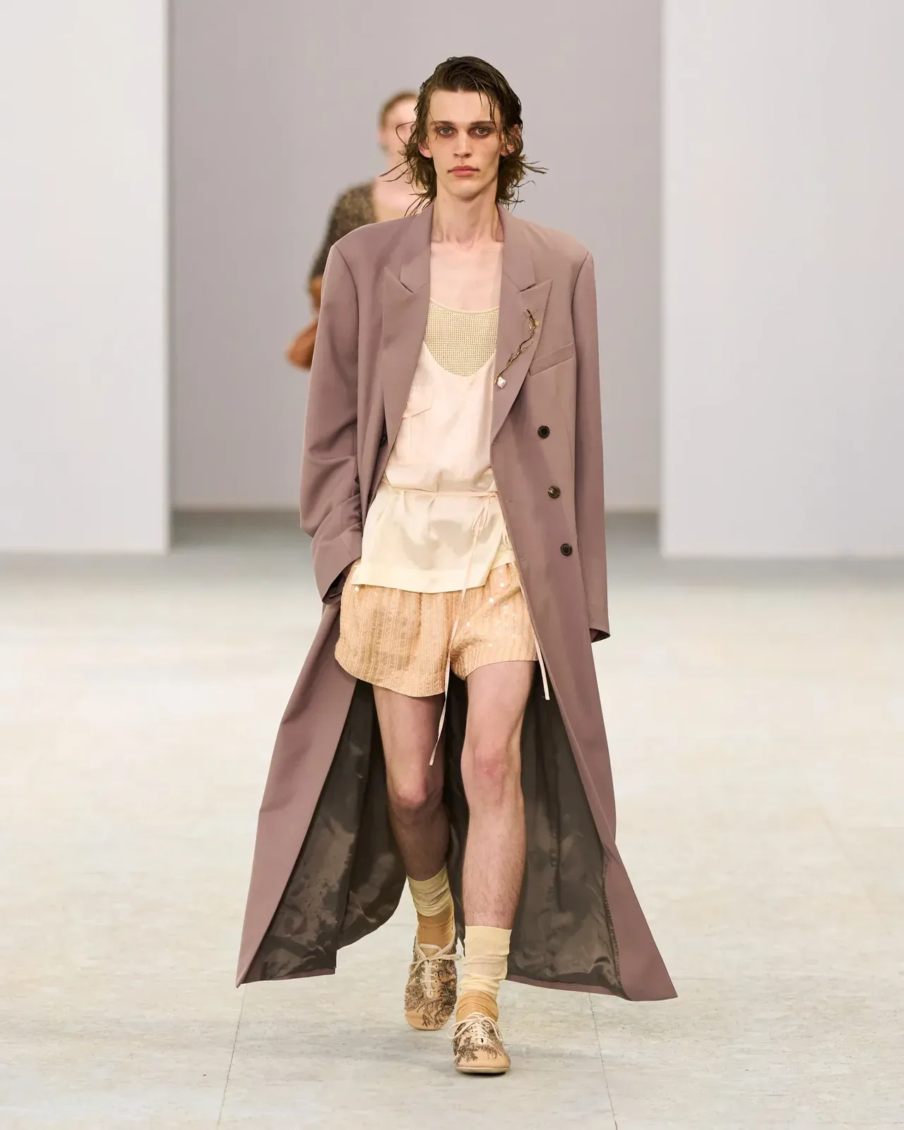 metal-dries-van-noten-s-s-2027-menswear-05