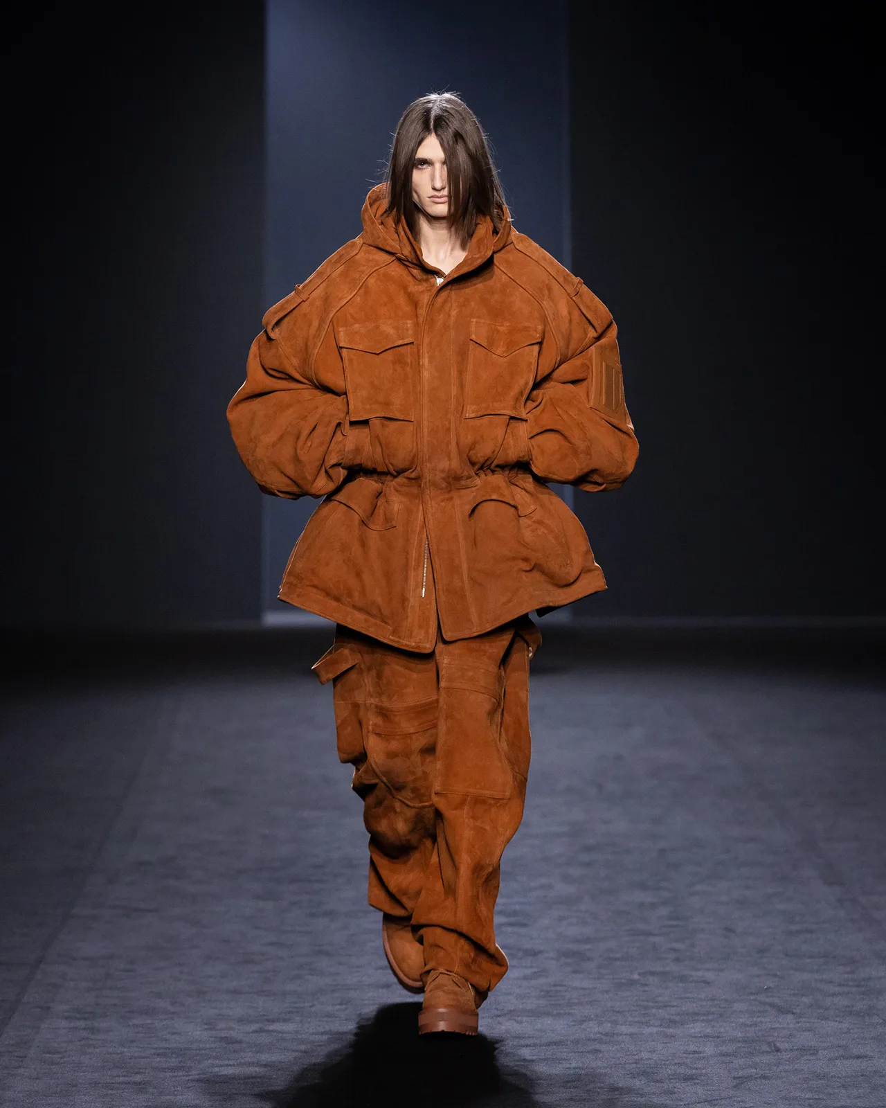 JuunJ_fw25_look4x5_01