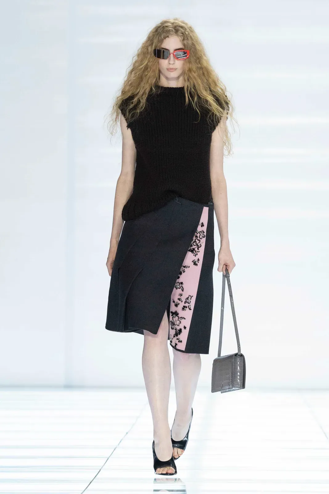 metal-prada-ss27-05.webp