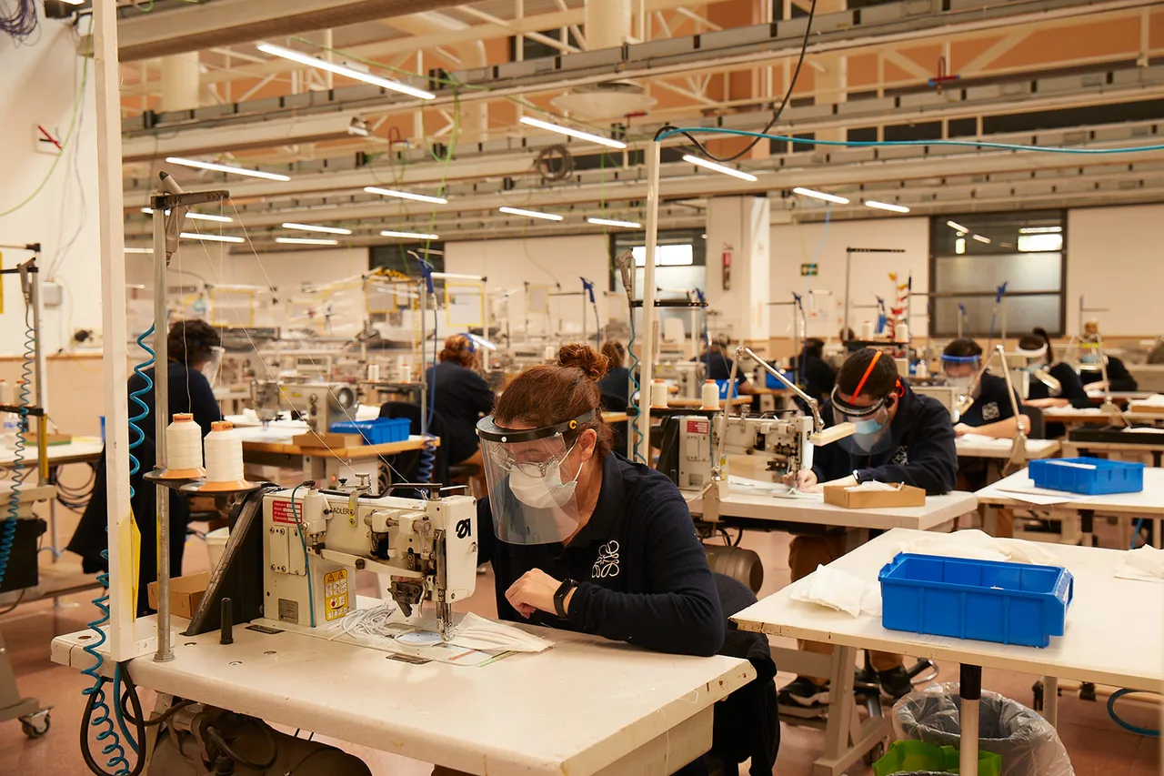 Loewe 1.jpg