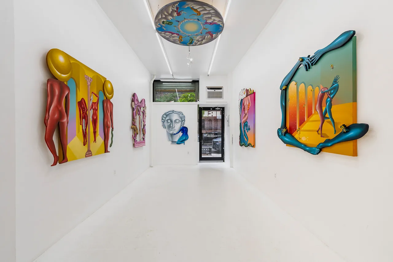 Install 2  Courtesy Irl Gallery  © Oliver Fiegel