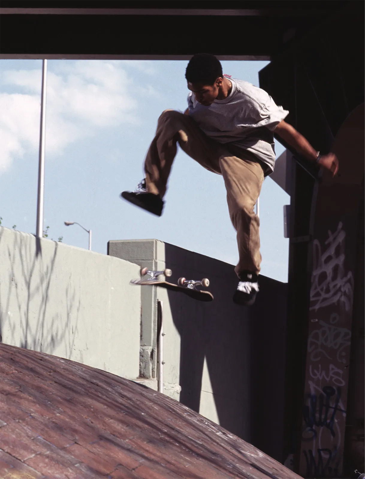 Full Bleed 26