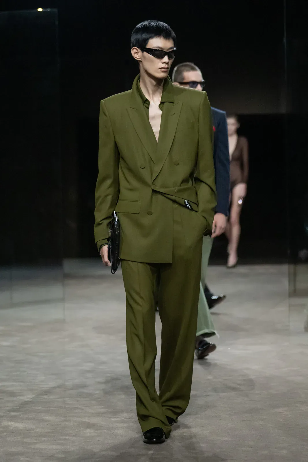 metal-tom-ford-ss27-11