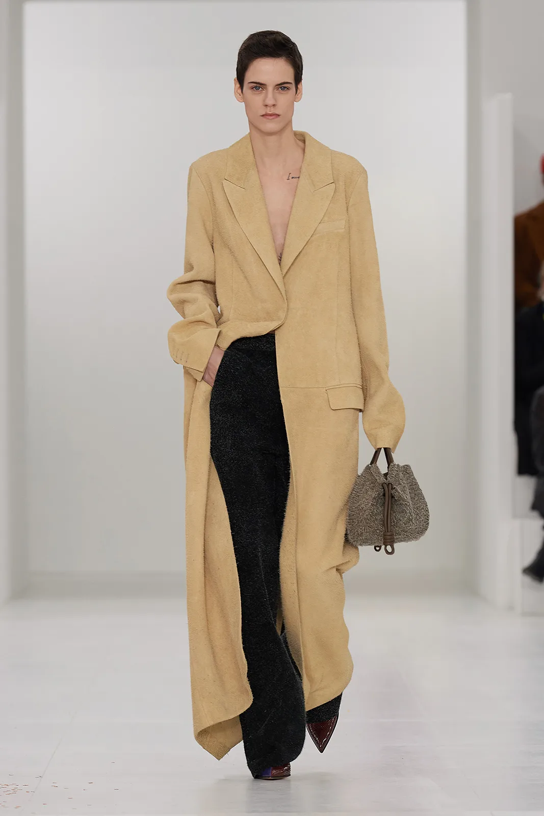 Loewe F W23 Ww Show Runway Look 30