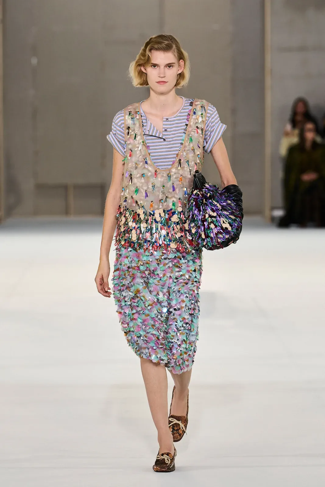 metal-dries-van-noten-ss27-41