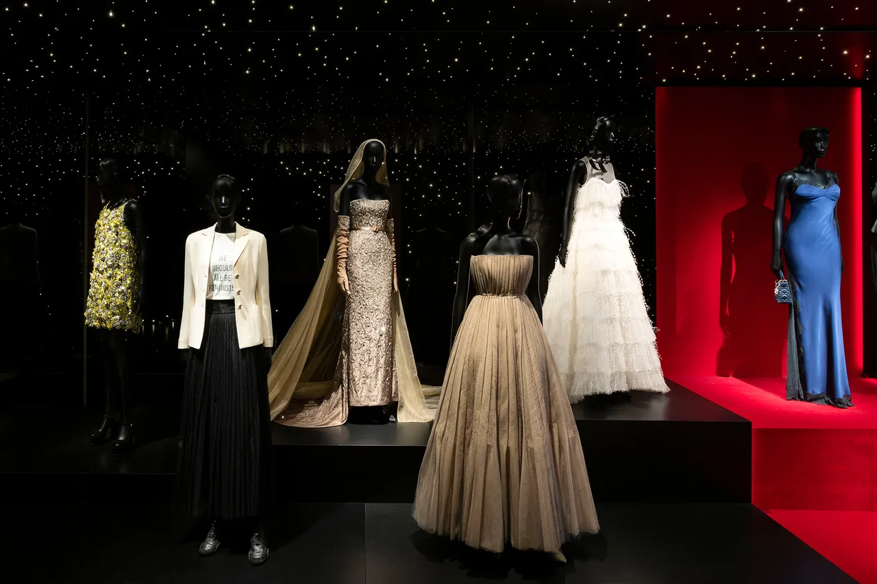 New Exhibition at the Galerie Dior ©raphael Dautigny 44