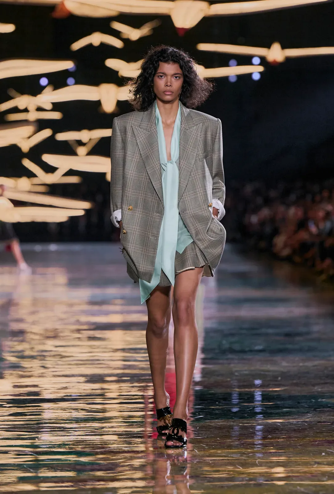 metal-chanel-ss27-65