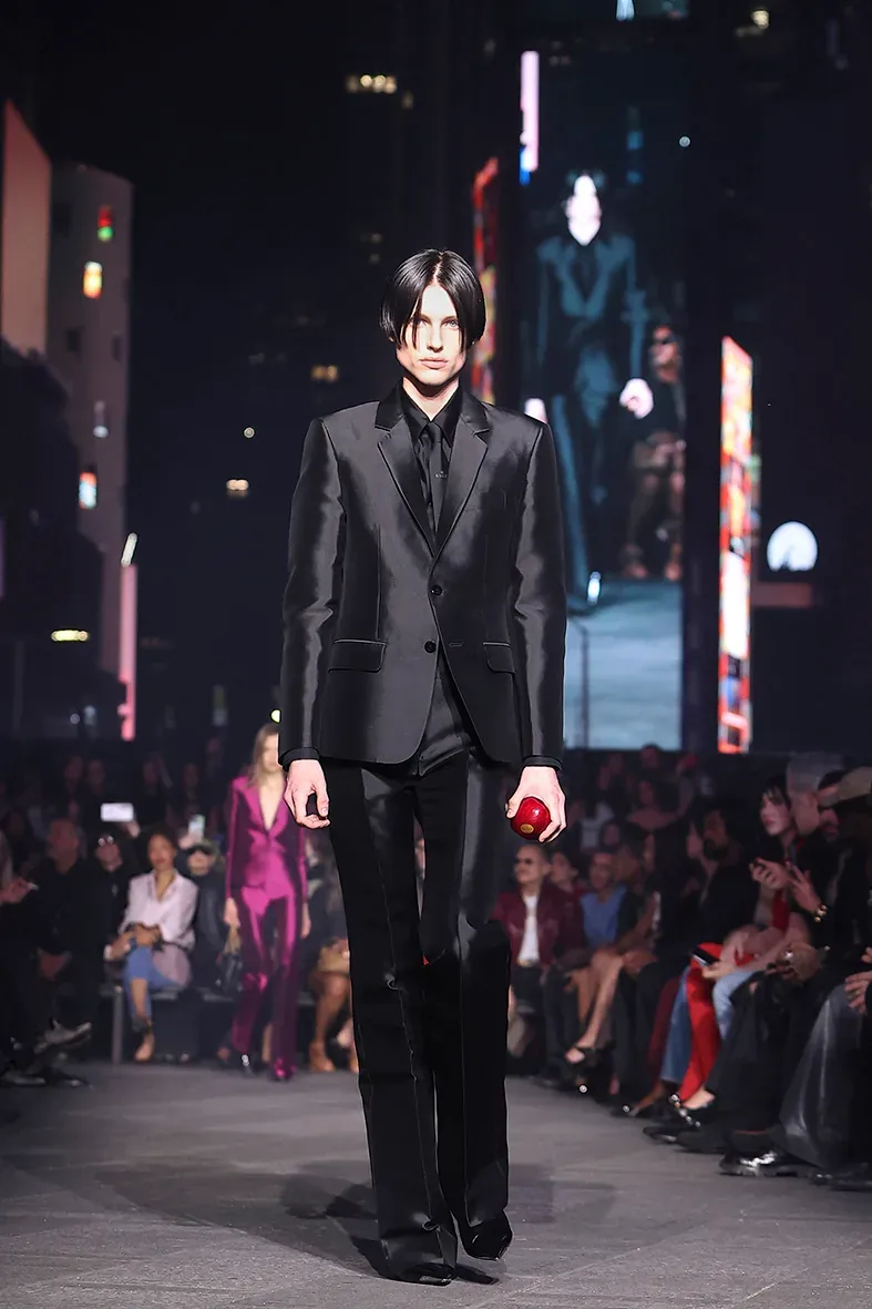 metal-gucci-04