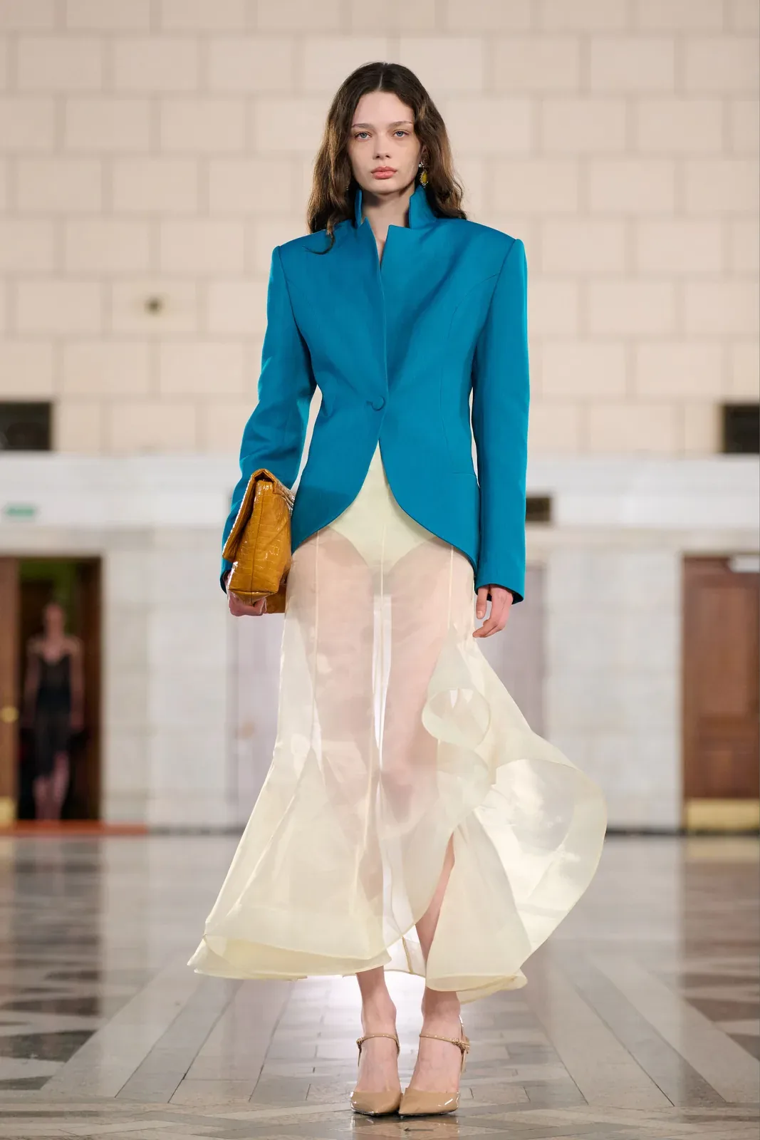 metal-ukrainian-fashion-week-ss27-10.webp