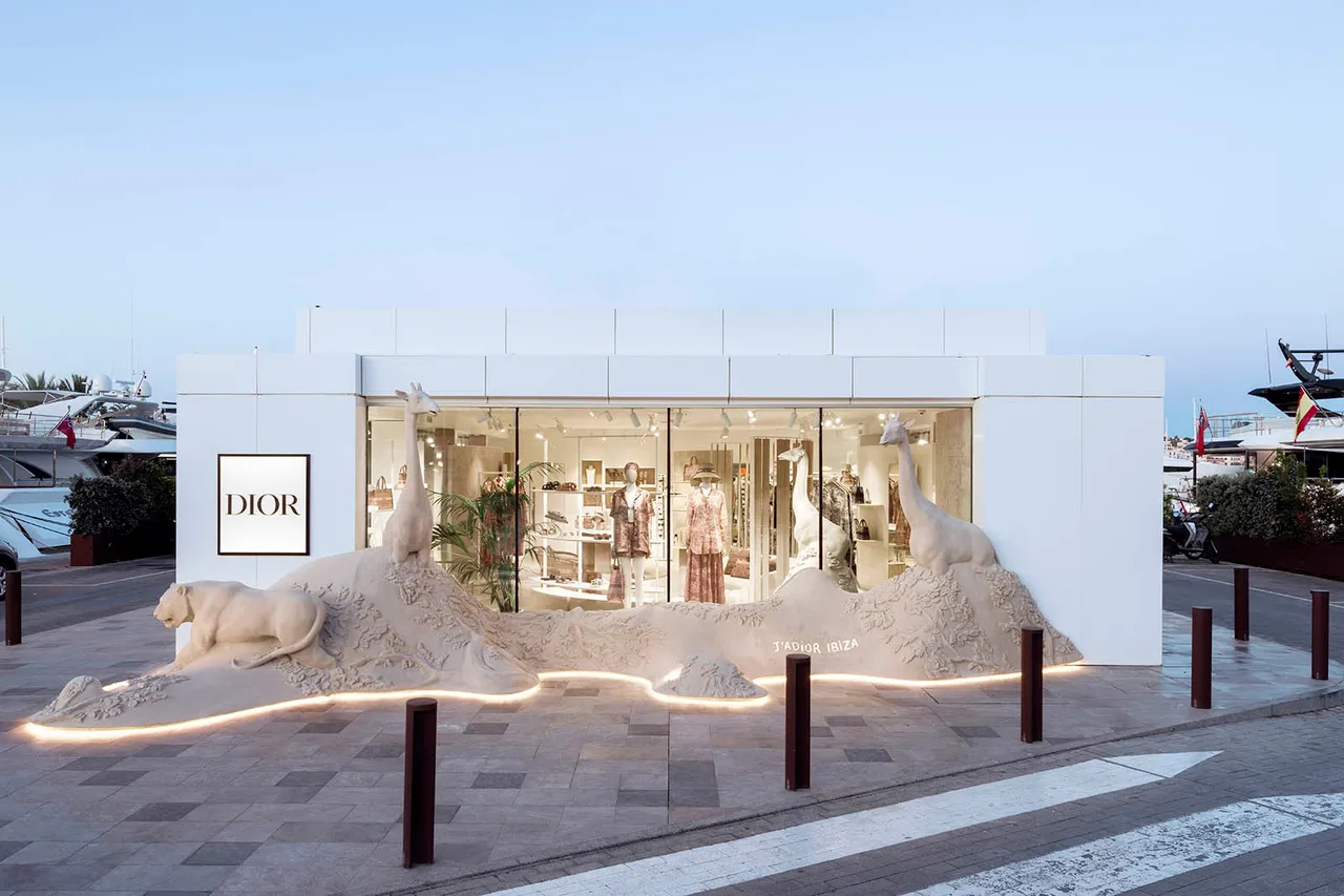 Dior POP Ups 18