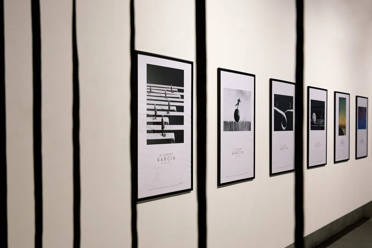 Gilbert Garcin Exhibition Metalmagazine 2