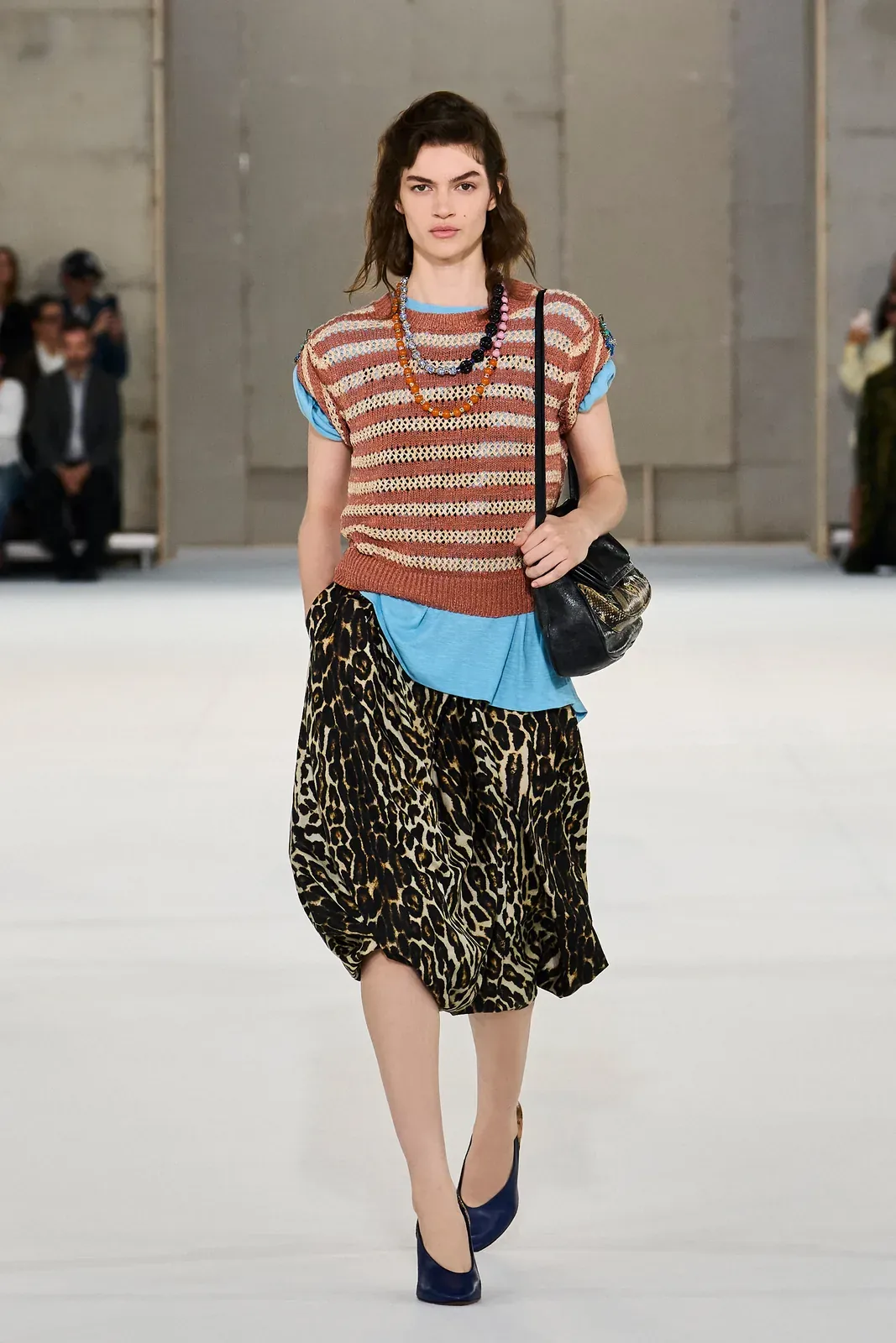 metal-dries-van-noten-ss27-08