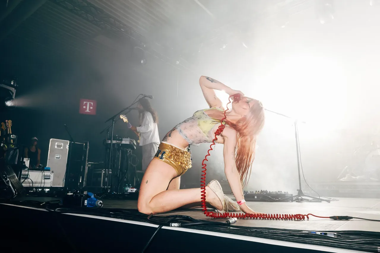 metal-deutsche-x-wet-08.webp
