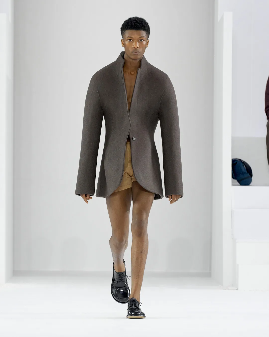 Loewe F W 2023 Metalmagazine 38