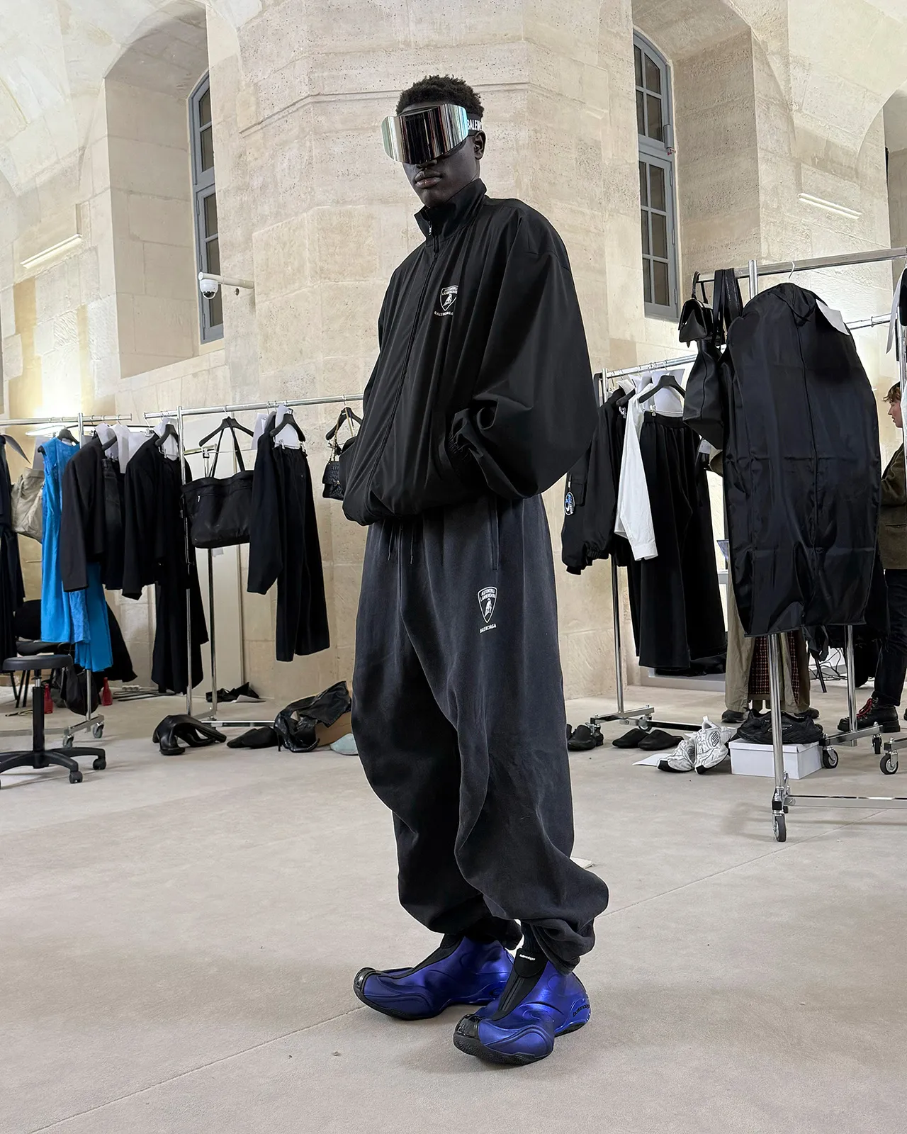 BALENCIAGA-FALL-25-LOOK-33_ABDOU.jpg