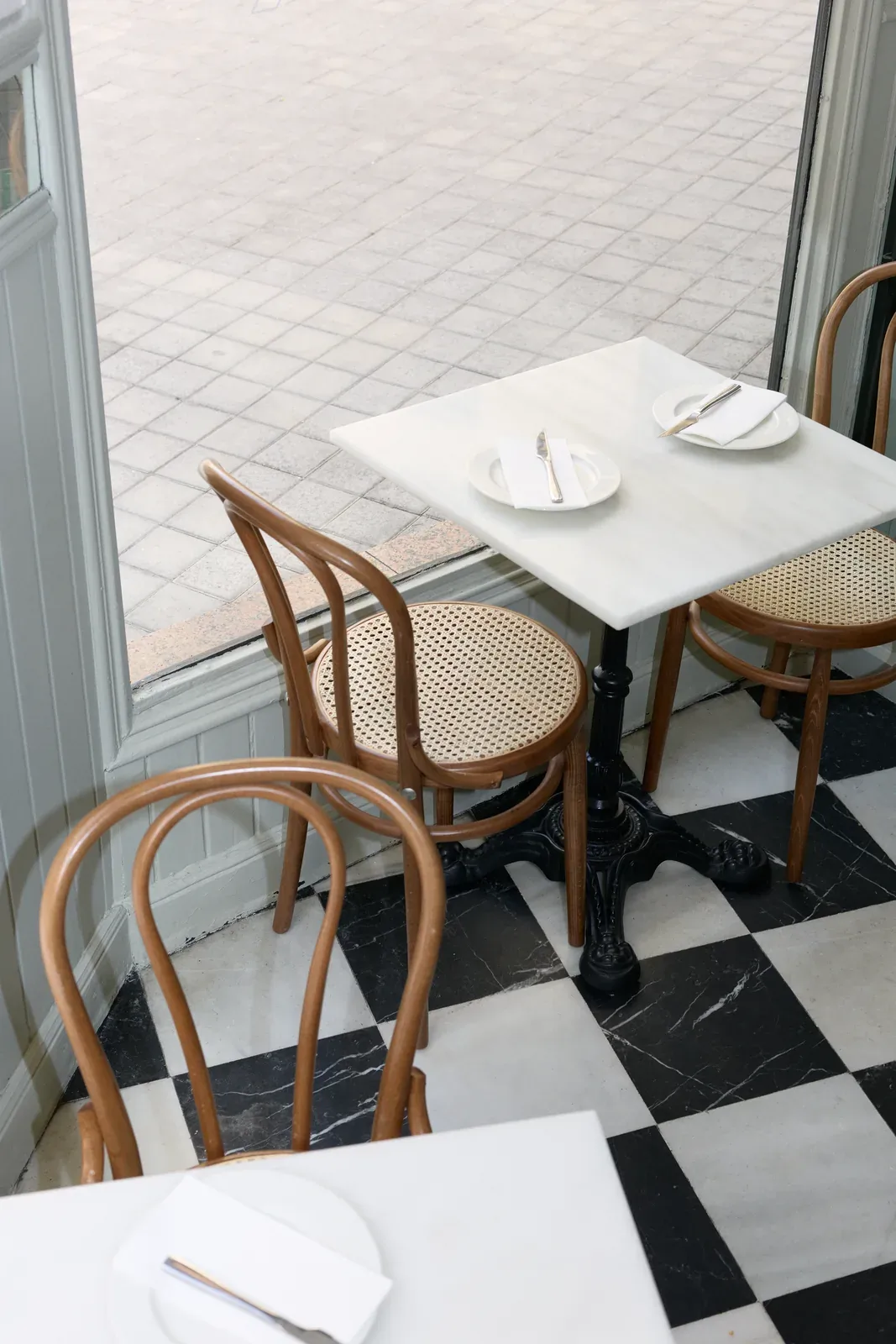 metal-casa-neutrale-bar-06.webp