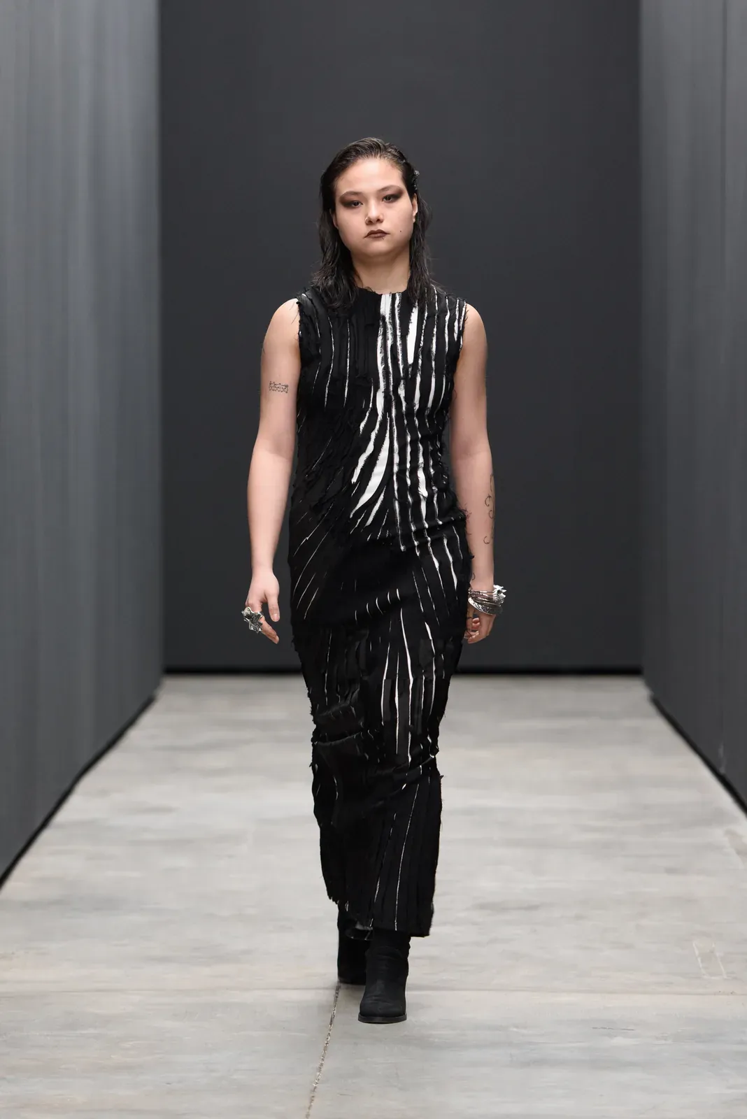 metal-mercedes-benz-fashion-week-tbilisi-01-supernatural-superstar-05