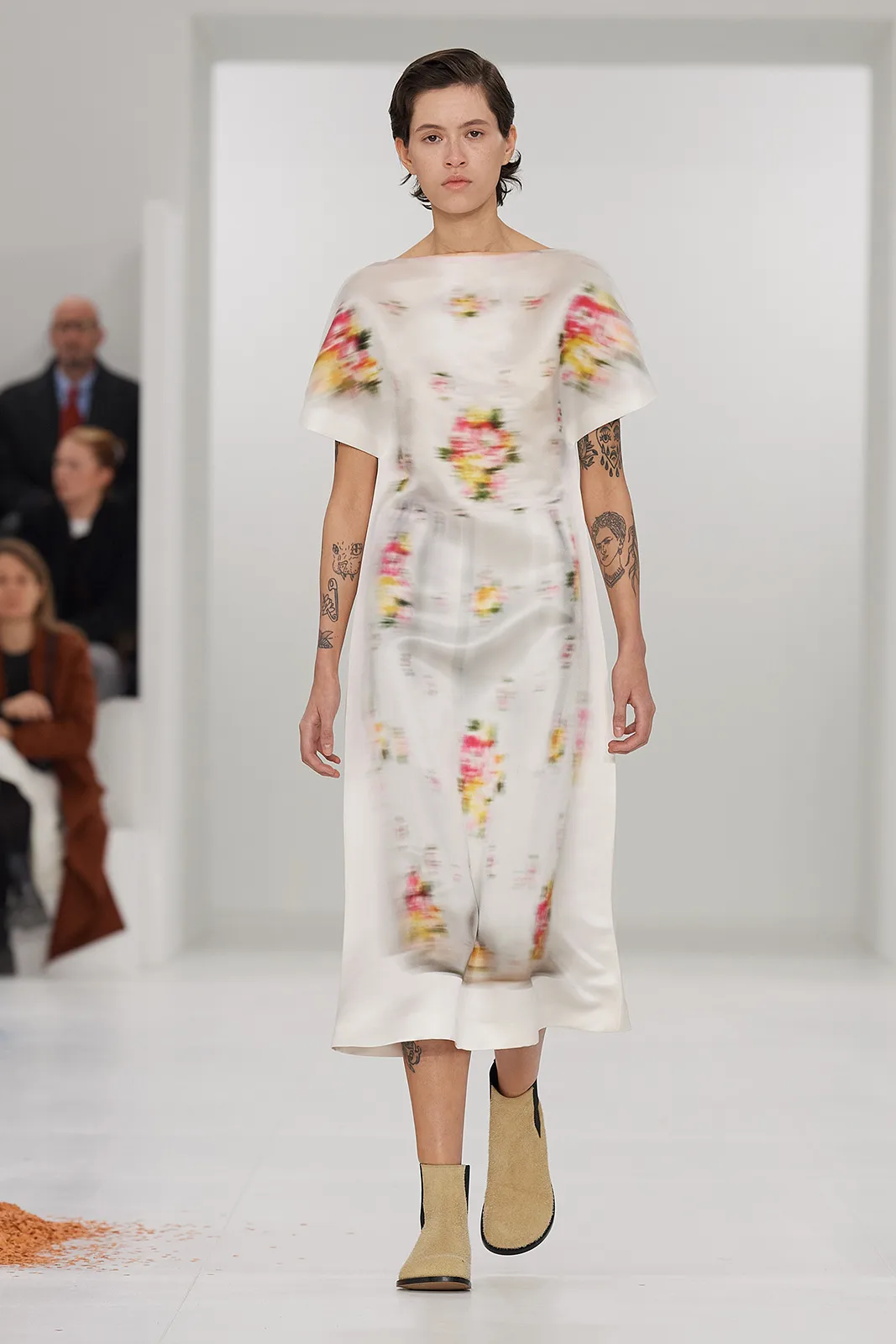 Loewe F W23 Ww Show Runway Look 15